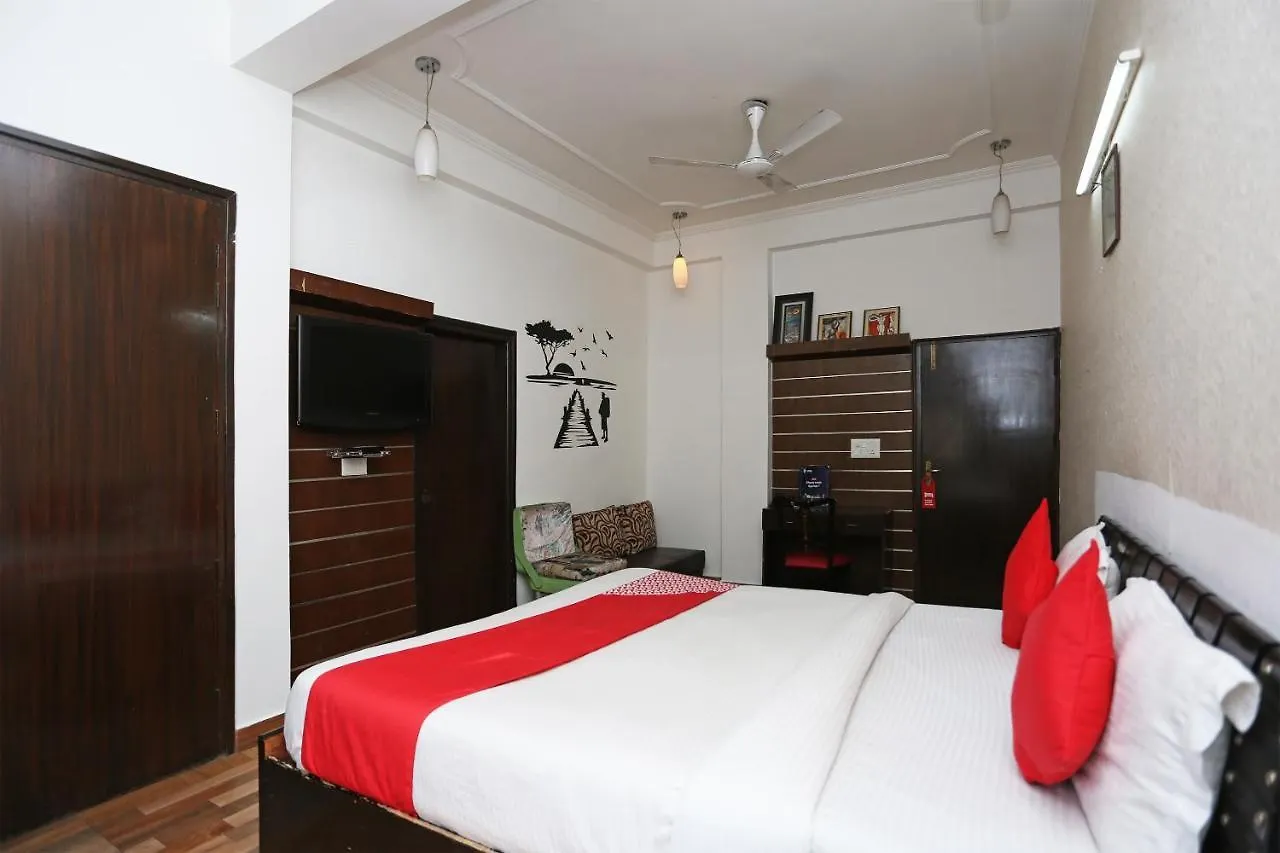 Oyo 3650 City View Brothers Gurgaon Hotel