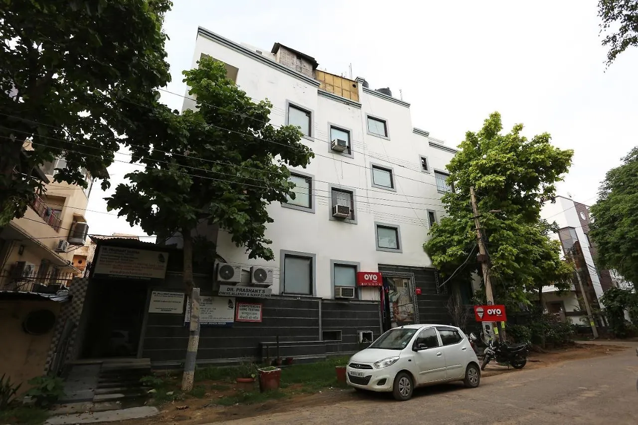 Oyo 3650 City View Brothers Gurgaon 3*,