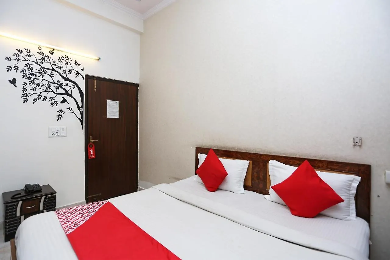 *** Hotel Oyo 3650 City View Brothers Gurgaon India