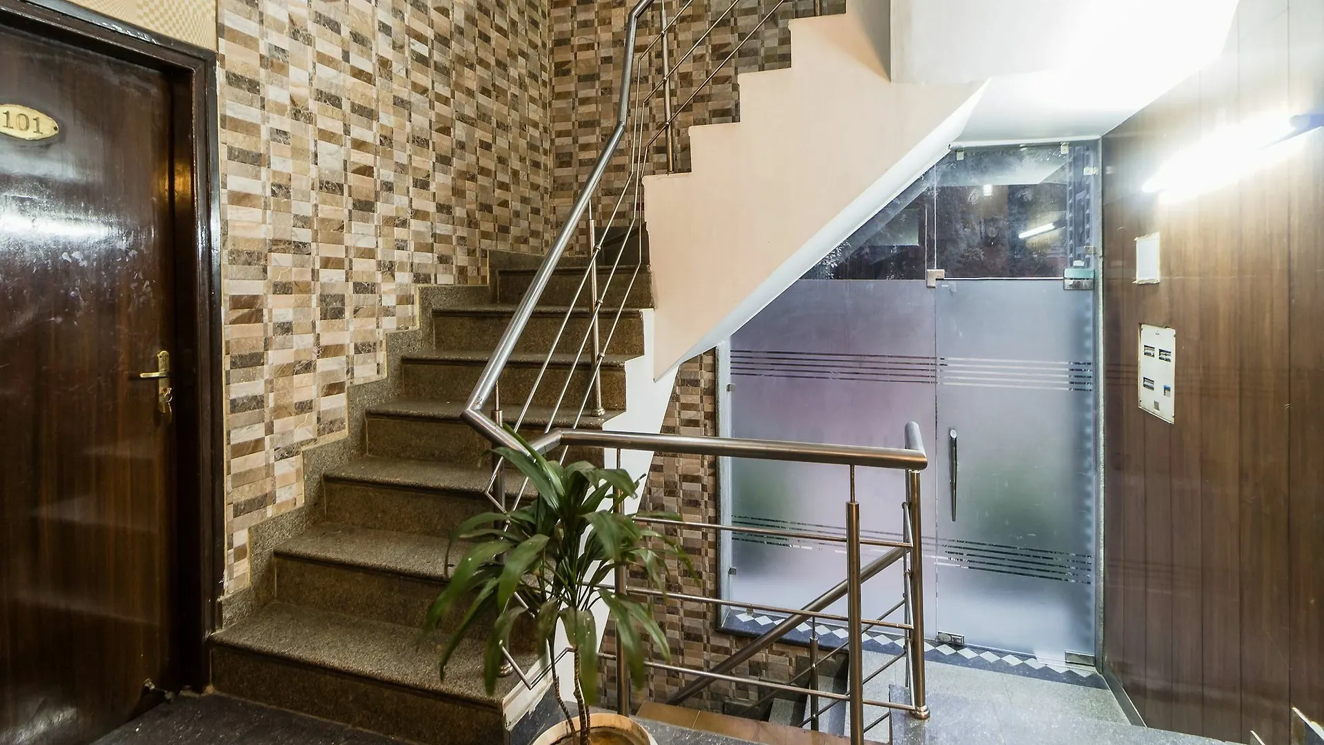 Oyo 3650 City View Brothers Gurgaon Hotel